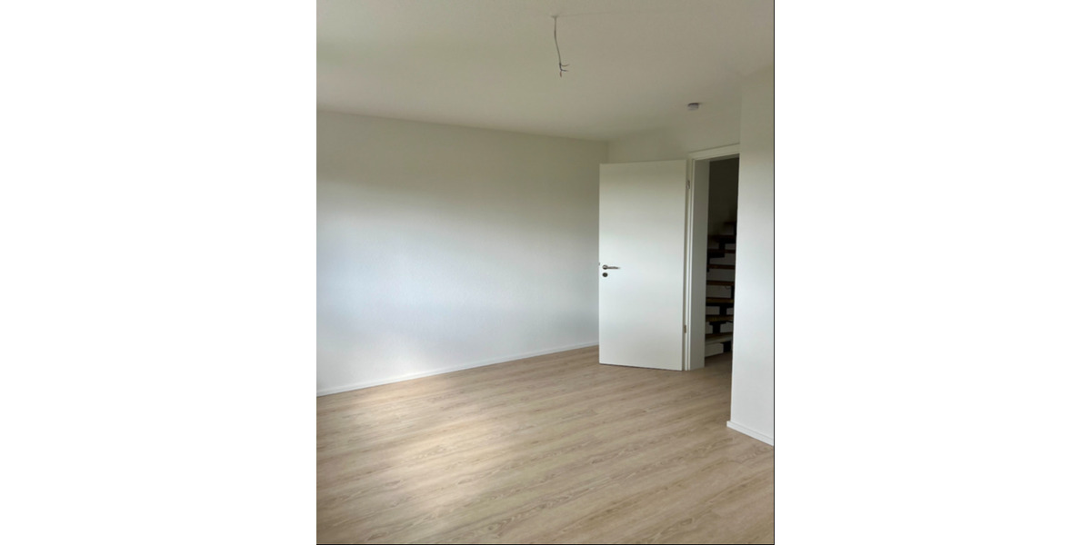 Reihenhaus Karlsdorf-Neuthard Neuthard - 3 Zimmer, 133 m&sup2;, 2.100&euro; | Angebot:24428721