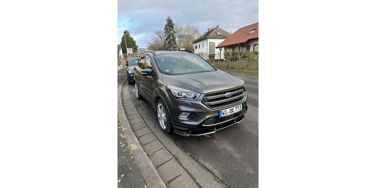 Ford Kuga 91.000 km 14.000 &euro; Wiesbaden 65203