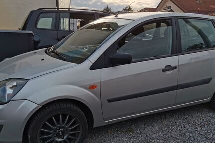 Ford Fiesta 209.500 km 2.500 &euro; Hardheim 74736