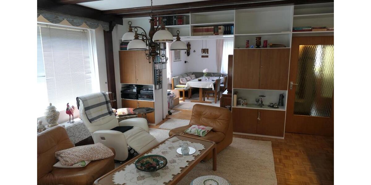 Mehrfamilienhaus, Wohnhaus Wolfhagen - 9 Zimmer, 258 m&sup2;, 239.000&euro; | Angebot:26398151