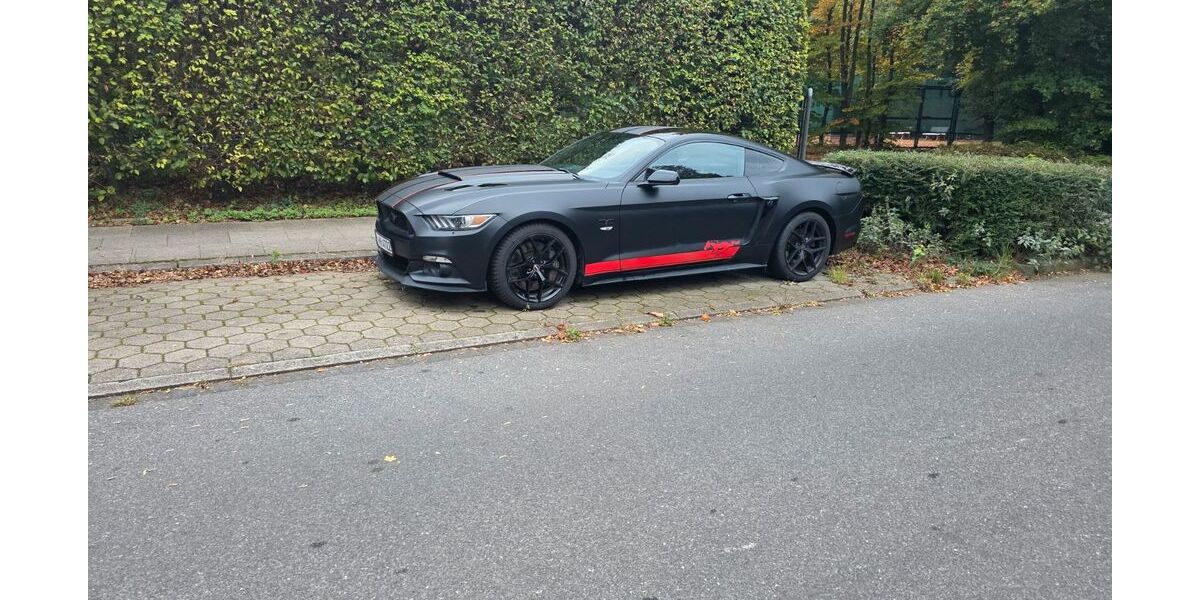 Ford Mustang 137.500 km 20.500 &euro; Hamburg 22607