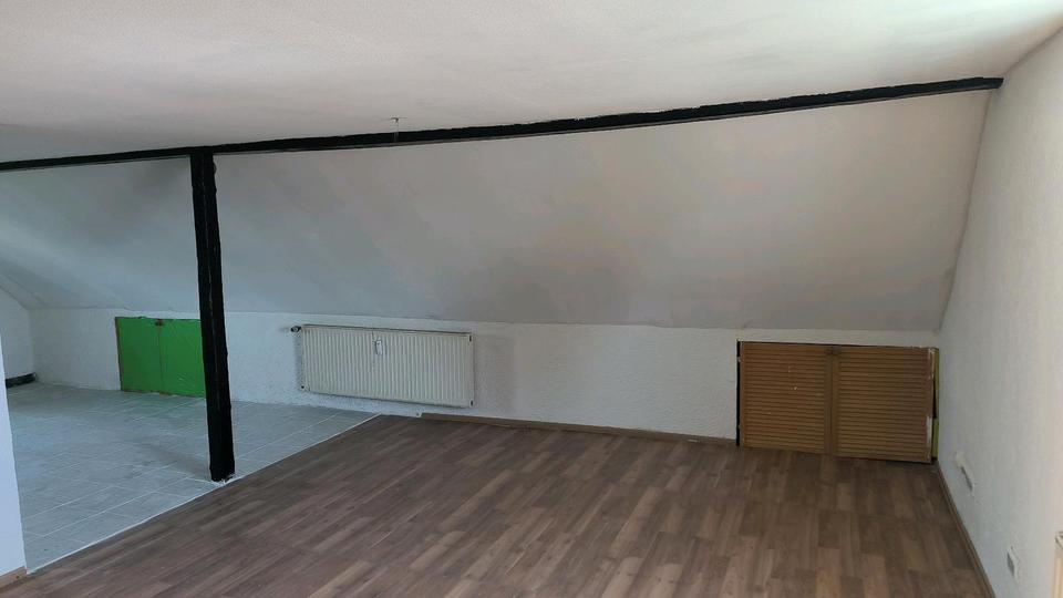 Dachgeschoßwohnung Quierschied - 2.5 Zimmer, 55 m&sup2;, 500&euro; | Angebot:26407086
