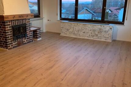 Wohnung Trostberg - 5 Zimmer, 149 m&sup2;, 980&euro; | Angebot:26387114
