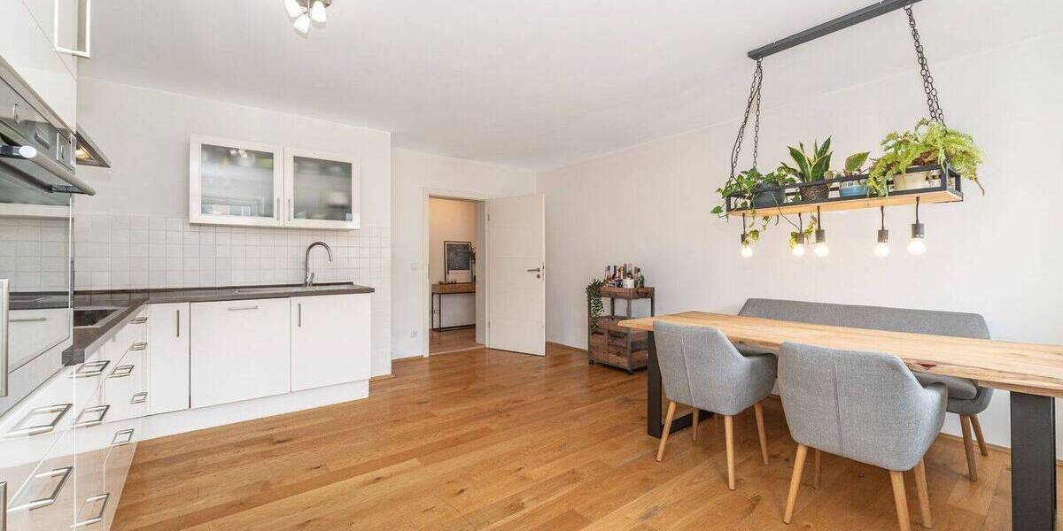 Etagenwohnung München Altstadt-Lehel - 4 Zimmer, 111 m&sup2;, 998.000&euro; | Angebot:26343540