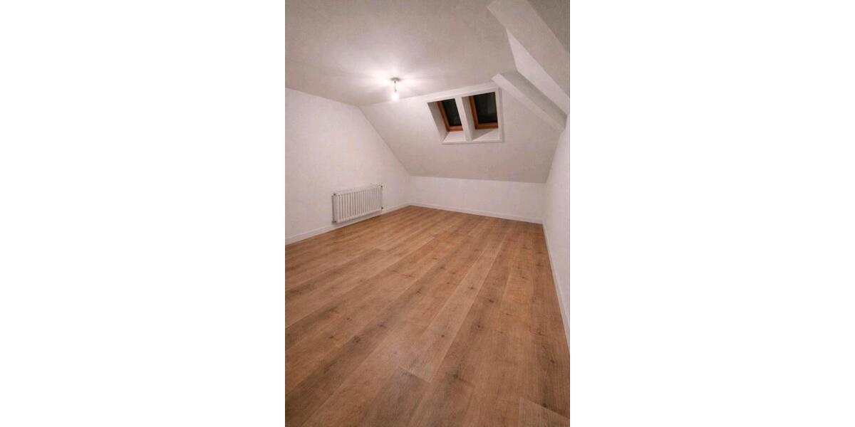 Bad Bergzabern neu renovierte 2 Zi WG. 3 zimmer