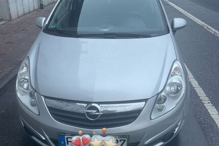 Opel Corsa 123.000 km 3.200 &euro; Frankfurt 60437