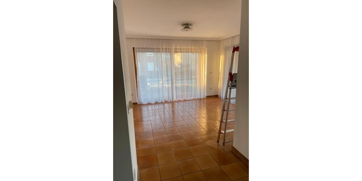 Erdgeschoßwohnung Bad Driburg - 6 Zimmer, 150 m&sup2;, 1.425&euro; | Angebot:26349018