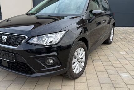 Seat Arona 76.700 km 11.990 &euro; Mantel 92708