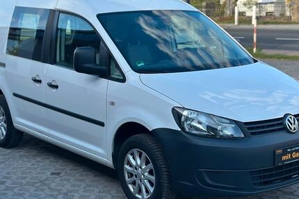 VW Caddy 83.452 km 8.689 &euro; Schönefeld 12529