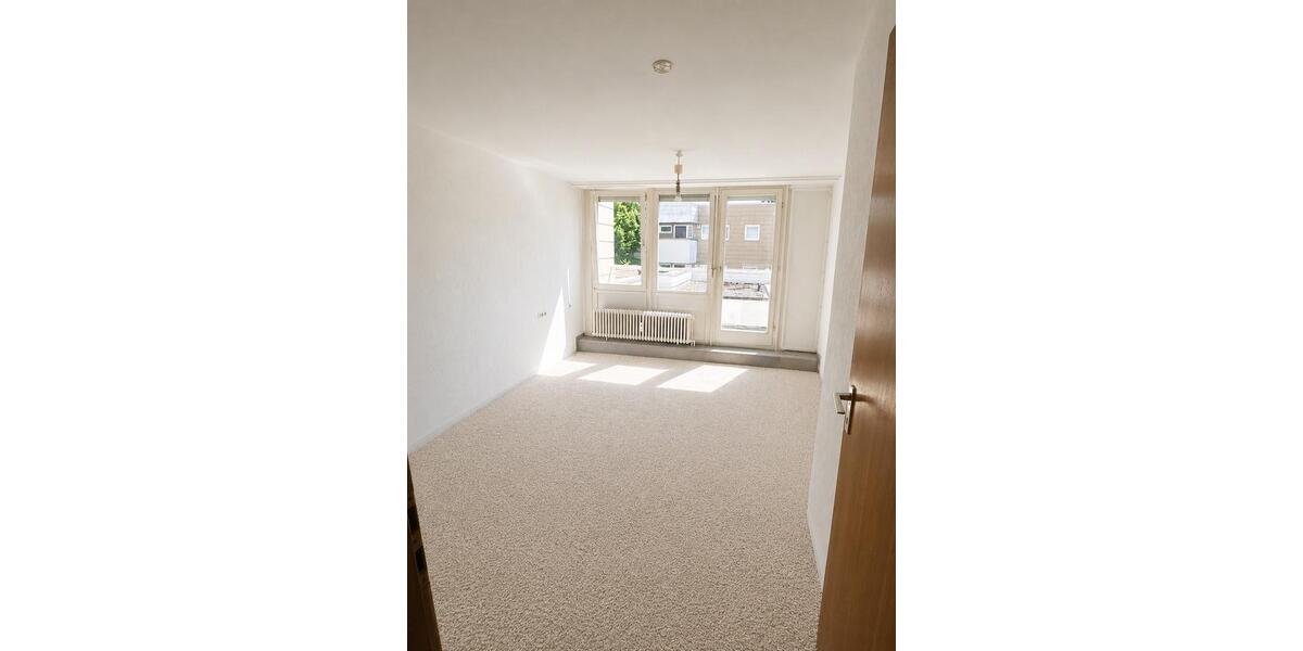Etagenwohnung Böblingen - 3 Zimmer, 91 m&sup2;, 1.200&euro; | Angebot:26676210
