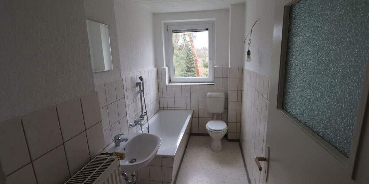 Etagenwohnung Seegebiet Mansfelder Land Röblingen am See - 2 Zimmer, 50 m&sup2;, 325&euro; | Angebot:25568471