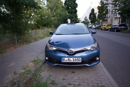 Toyota Auris 93.000 km 11.400 &euro; Berlin 10115