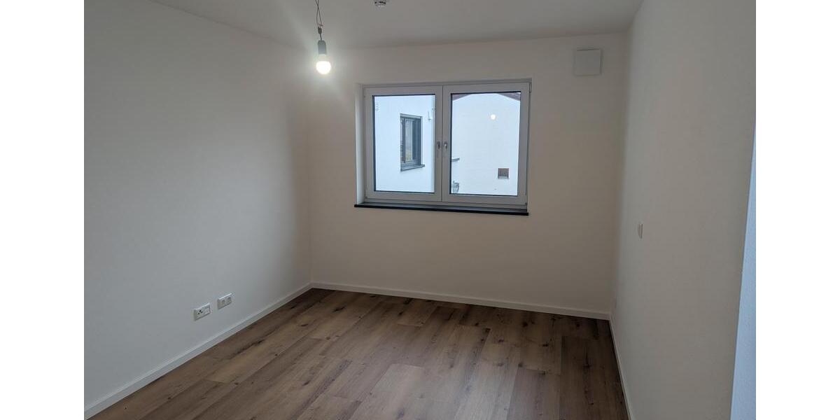 Etagenwohnung Straubing - 2 Zimmer, 73 m&sup2;, 870&euro; | Angebot:26134344