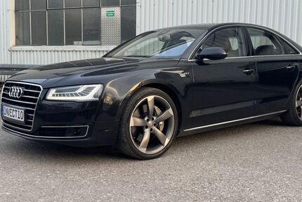 Audi A8 282.000 km 19.999 &euro; Puchheim Bahnhof (bei München) 82178
