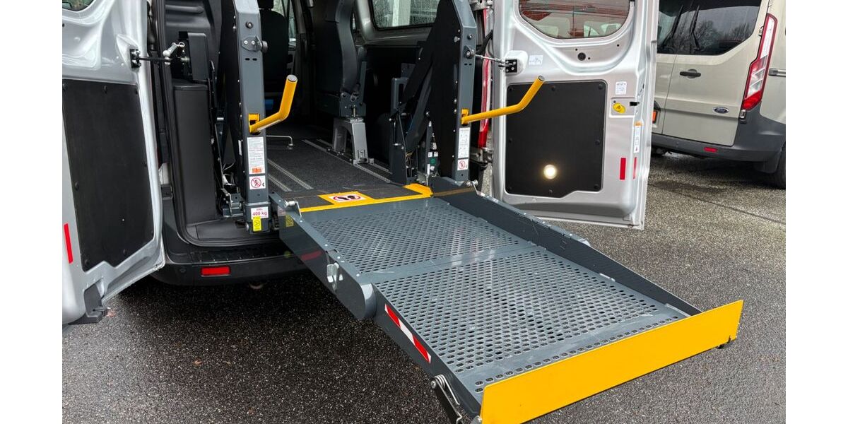 Ford Transit 102.800 km 31.990 &euro; Lübeck 23560