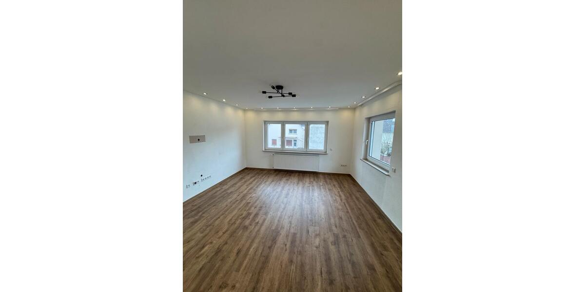 Sanierte 4 Zimmer Wohnung 145qm 4 zimmer