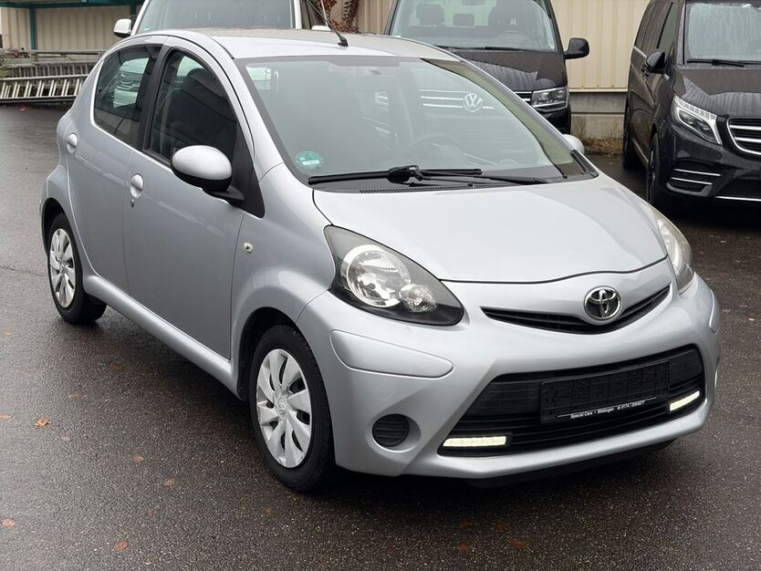 Toyota Aygo (X) 96.000 km 3.990 € Mietingen 88487