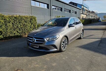 Mercedes B 180