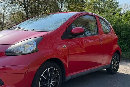 Toyota Aygo (X) 105.800 km 1.999 &euro; Dortmund 44267