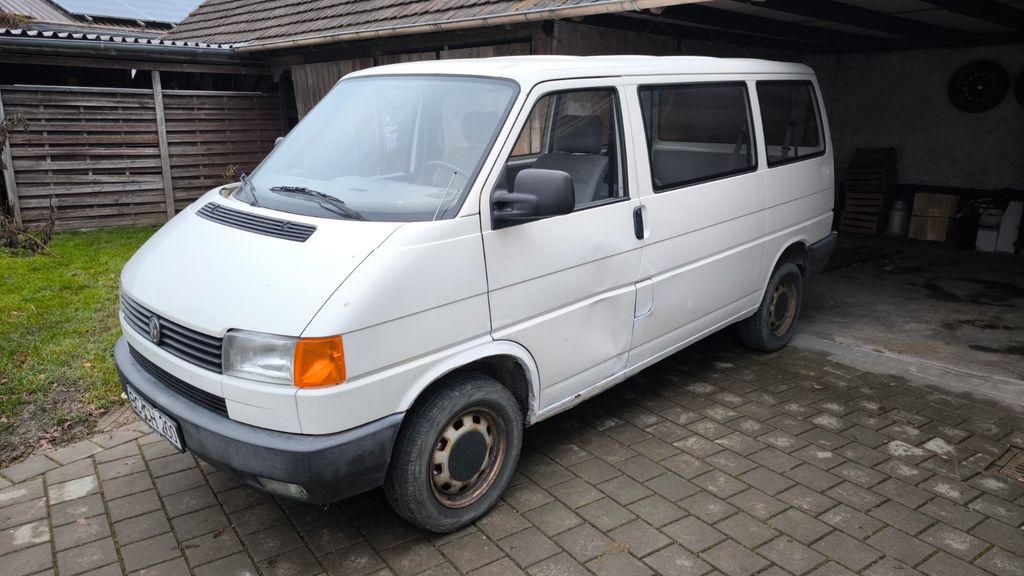 VW T4 andere 132.700 km 4.900 &euro; Oggelshausen 88422
