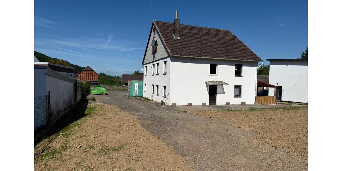 Einfamilienhaus Niederzier - 9 Zimmer, 270 m&sup2;, 170.000&euro; | Angebot:24506455