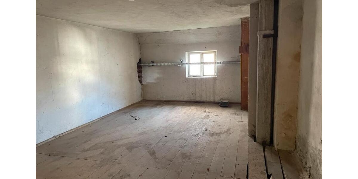 Dachgeschoßwohnung Jettingen-Scheppach Scheppach - 1 Zimmer, 192 m&sup2;, 99.000&euro; | Angebot:26898337