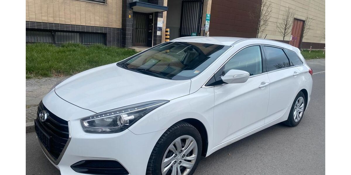 Hyundai i40 116.600 km 9.500 &euro; Berlin 12435