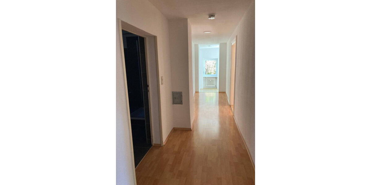 Etagenwohnung Ludwigshafen Süd - 2 Zimmer, 88 m&sup2;, 890&euro; | Angebot:26795270