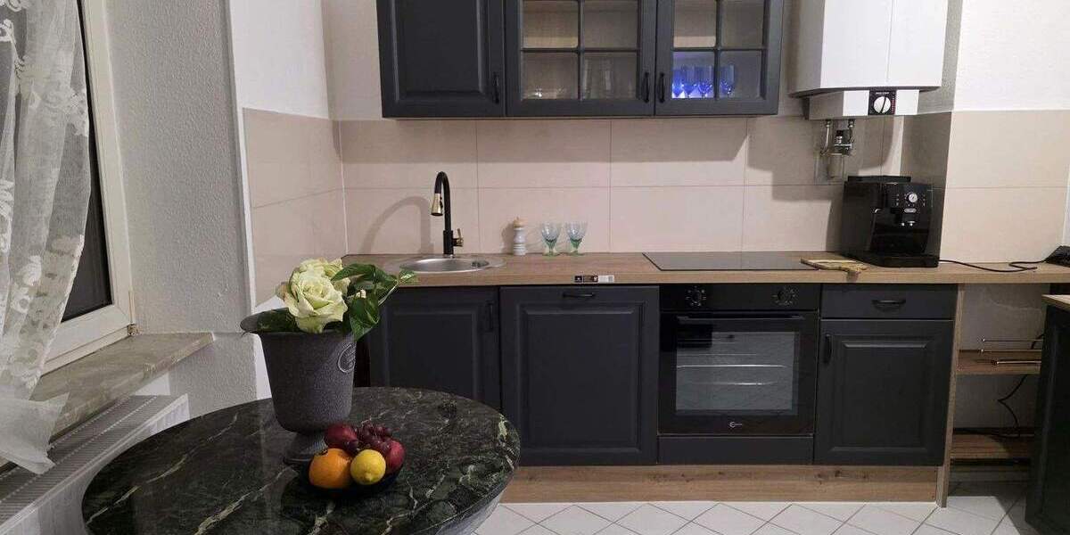 Etagenwohnung Wiesbaden Südost - 2 Zimmer, 91 m&sup2;, 1.390&euro; | Angebot:25760466