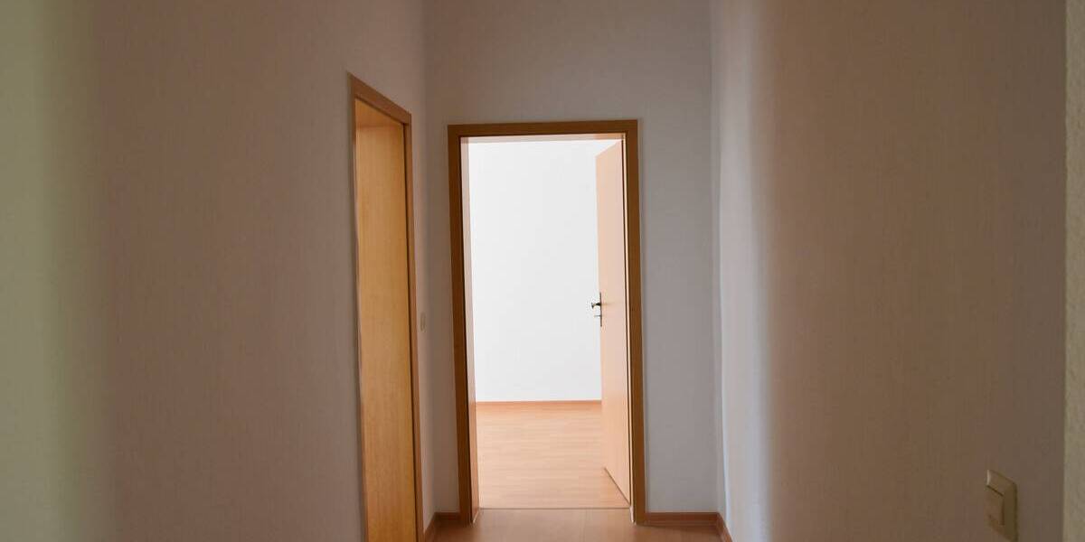 Etagenwohnung Hohenstein-Ernstthal Ernstthal - 3 Zimmer, 79.900&euro; | Angebot:24807911