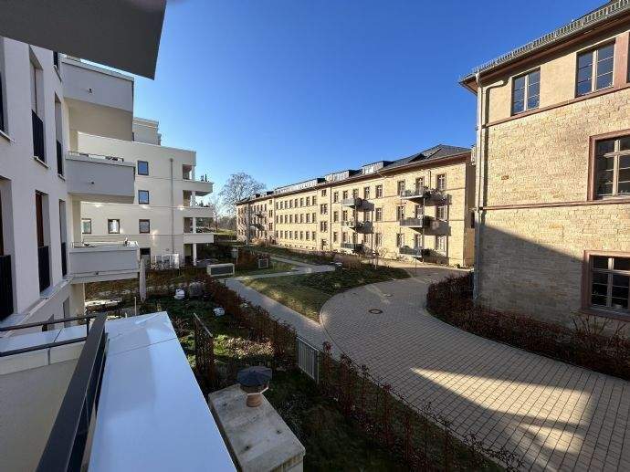 Exklusive Wohnung mit großem Balkon und 2 Tageslichtbädern 3 zimmer