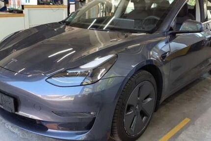 Tesla Model 3 32.145 km 33.350 &euro; Steinbach-Hallenberg OT Herges-Hallenberg 98587