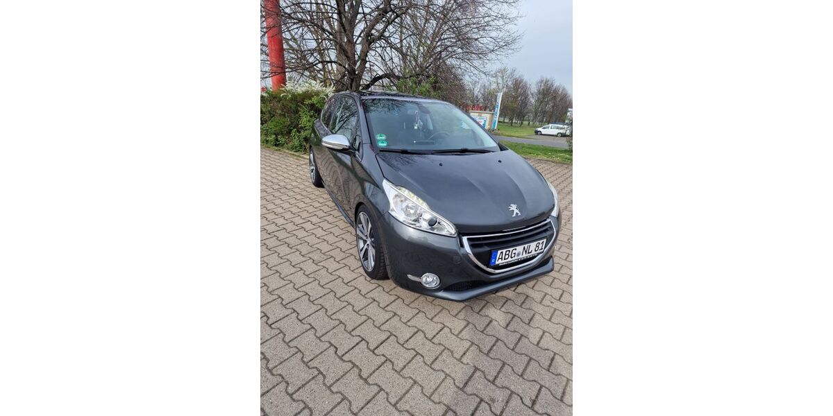 Peugeot 208 226.000 km 4.300 &euro; Windischleuba 04603