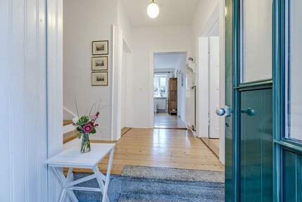 Haus Maikammer - 5 Zimmer, 130 m&sup2;, 1.600&euro; | Angebot:25724290