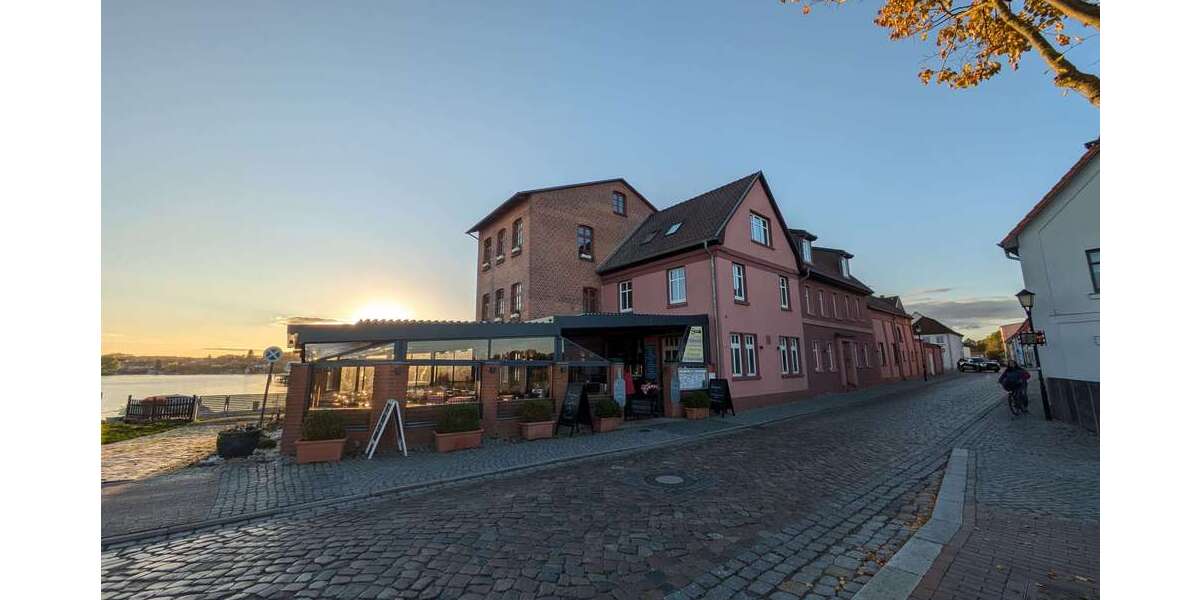 Etagenwohnung Malchow - 3 Zimmer, 200 m&sup2;, 1.250&euro; | Angebot:24179257