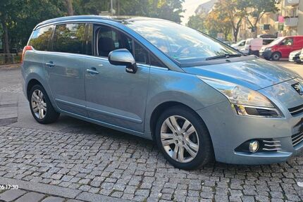 Peugeot 5008 93.000 km 6.450 &euro; Berlin 10783