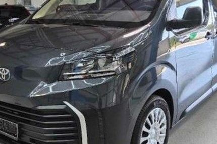 Toyota Proace (Verso) 1.984 km 35.599 &euro; Gelsenkirchen 45884