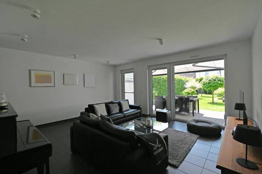Simply Perfect :) Exklusiv ausgestattetes Townhouse mit Garten & Carport in Kettwig