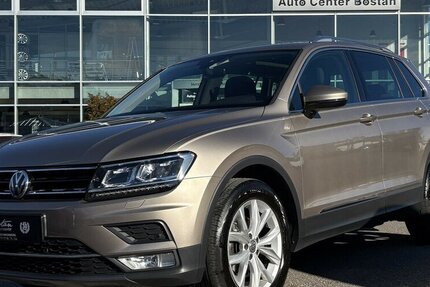 VW Tiguan 2.0 TDI HIGHLINE/4x4/PANO/STANDHEIZUNG 137.501 km 19.800 &euro; Villingen-Schwenningen 78054