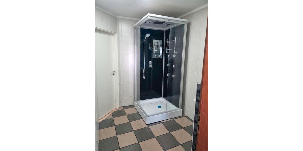 Mehrfamilienhaus, Wohnhaus Waidhaus - 10 Zimmer, 260 m&sup2;, 190.000&euro; | Angebot:26441025