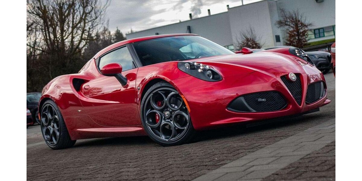 Alfa Romeo 4C 14.570 km 89.990 &euro; Mönchweiler 78087