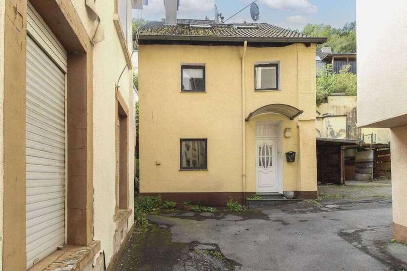 Haus zum Kaufen in Altena 115.000 € 140.13 m²