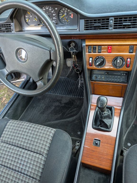 230