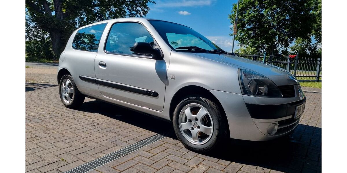 Renault Clio 44.500 km 4.399 &euro; Bernau 16321