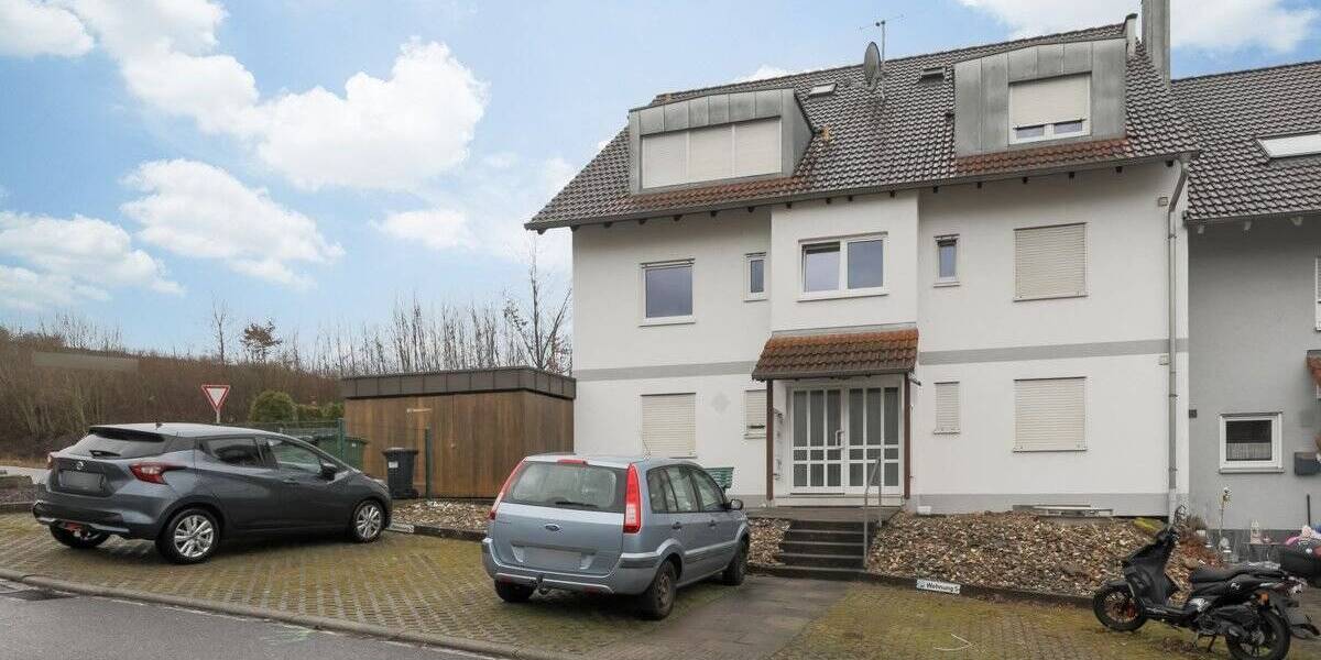 Solides Mehrfamilienhaus in Karlsbad 1 zimmer