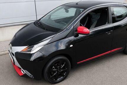 Toyota Aygo (X) 83.000 km 6.600 &euro; Stuttgart 70567
