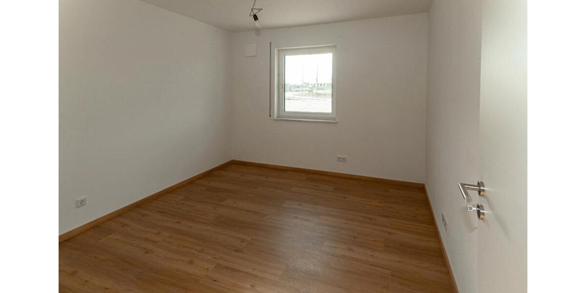 Erdgeschoßwohnung Freystadt - 4 Zimmer, 113 m&sup2;, 1.450&euro; | Angebot:26167165