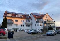 Helle 2-Zimmer-Wohnung mit 80 qm mit Einbauküche in Heilsbronn