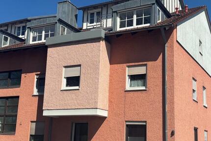 Großzügige DG-Wohnung auf 2 Etagen m.Dachterrasse u. Wintergarten