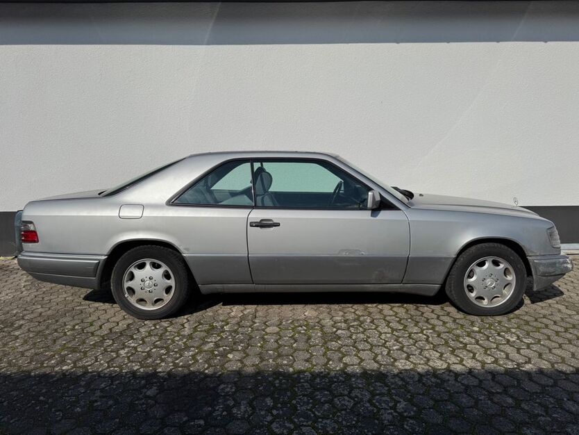 Mercedes-Benz CE 220 135.000 km 6.800 € Grebenau - Schwarz 36323